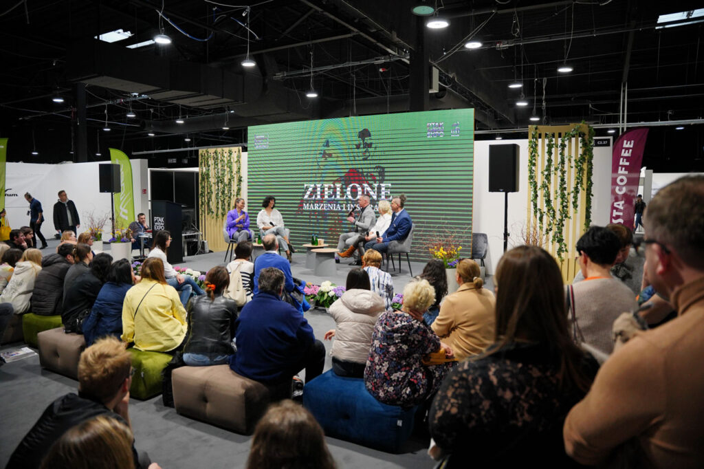 Official imagery from International Trade Fair for Gifts and Decorations